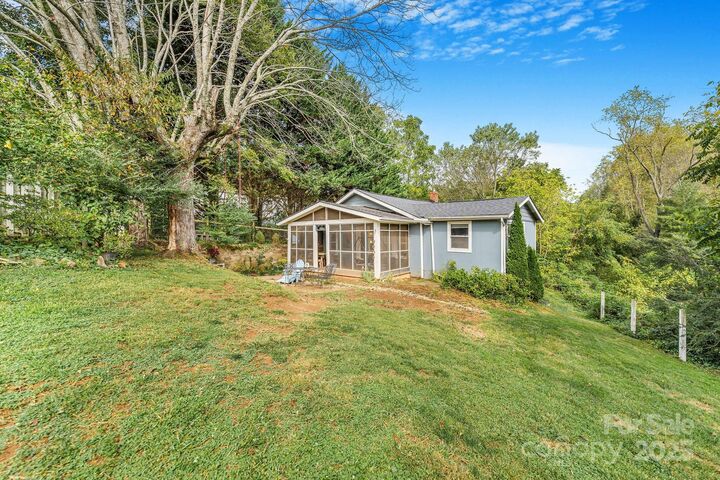 127 Jonestown Road  Asheville NC 28804 photo