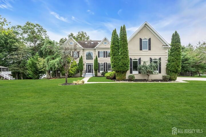 Property Photo:  13 Stonegate Drive  NJ 08831 