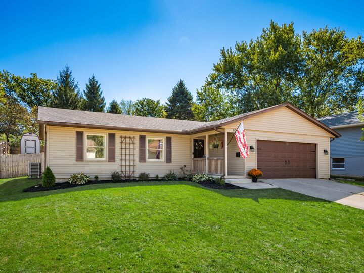 Property Photo: 930 Hickory Drive OH 43040
