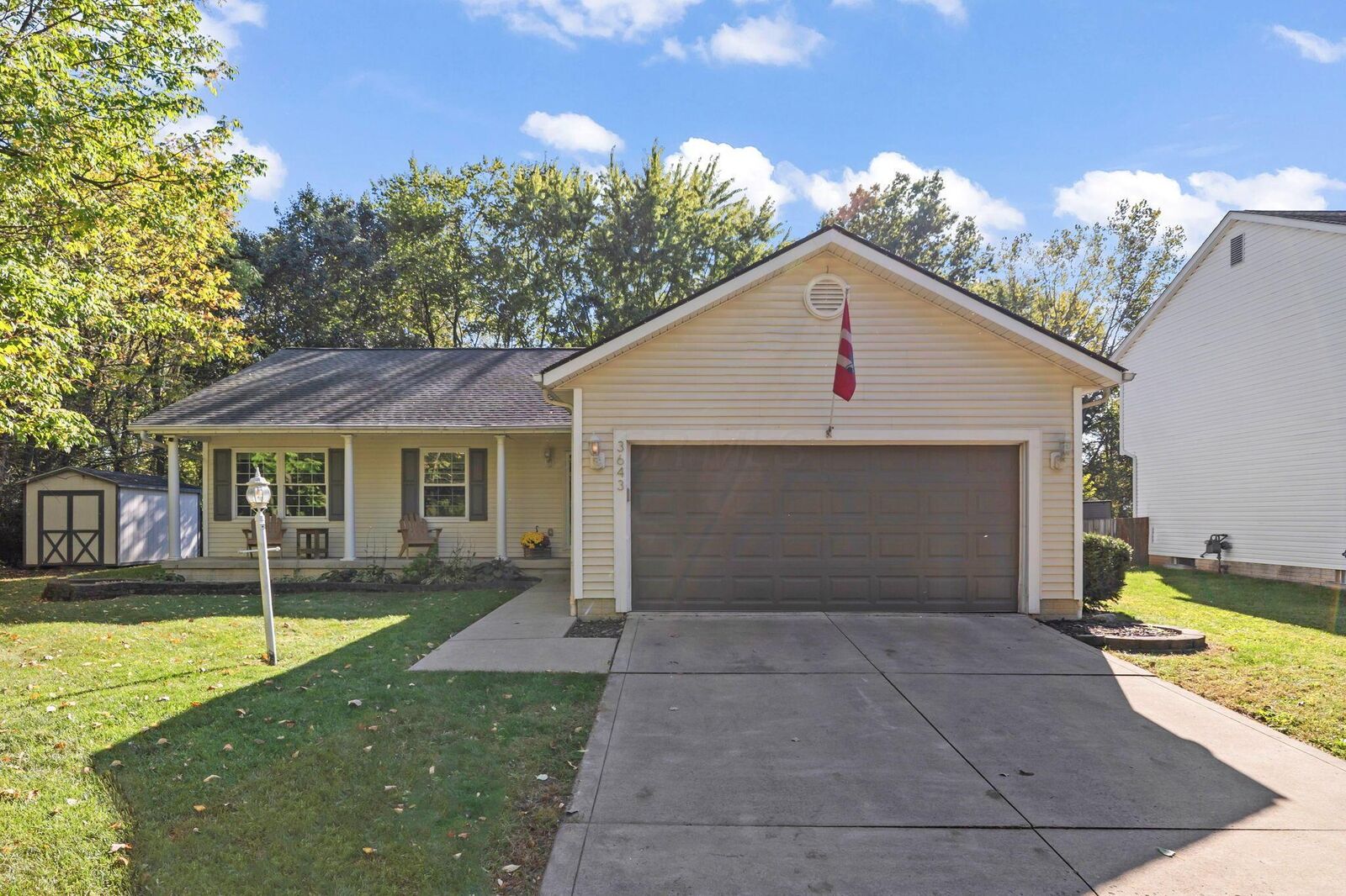 Property Photo:  3643 Carriage Run Drive  OH 43026 