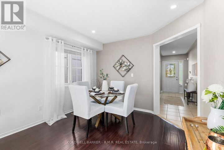 Property Photo:  62 Ipswich Place  ON L1M 2K2 