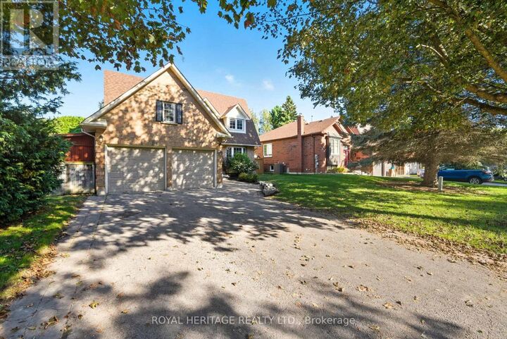 30 Chatsworth Crescent  Whitby (Rolling Acres) ON L1R 1J3 photo