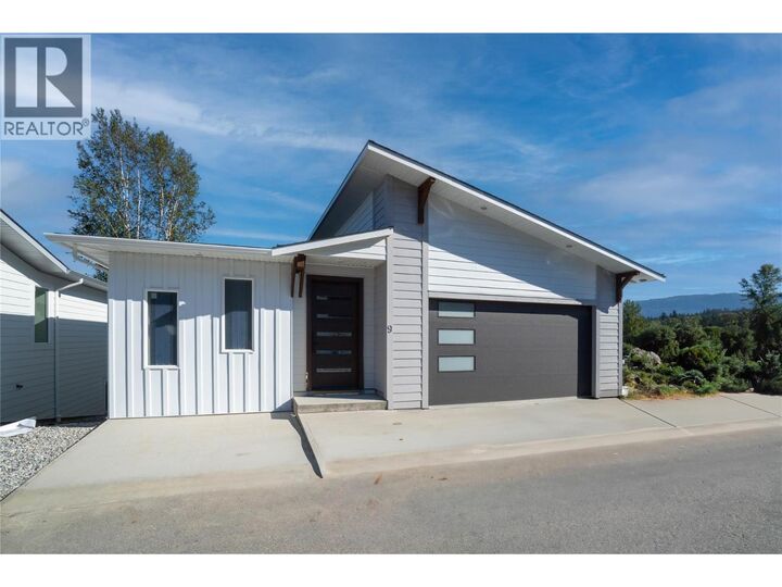 1840 10 Street Southwest 9  Salmon Arm BC V1E 0H2 photo
