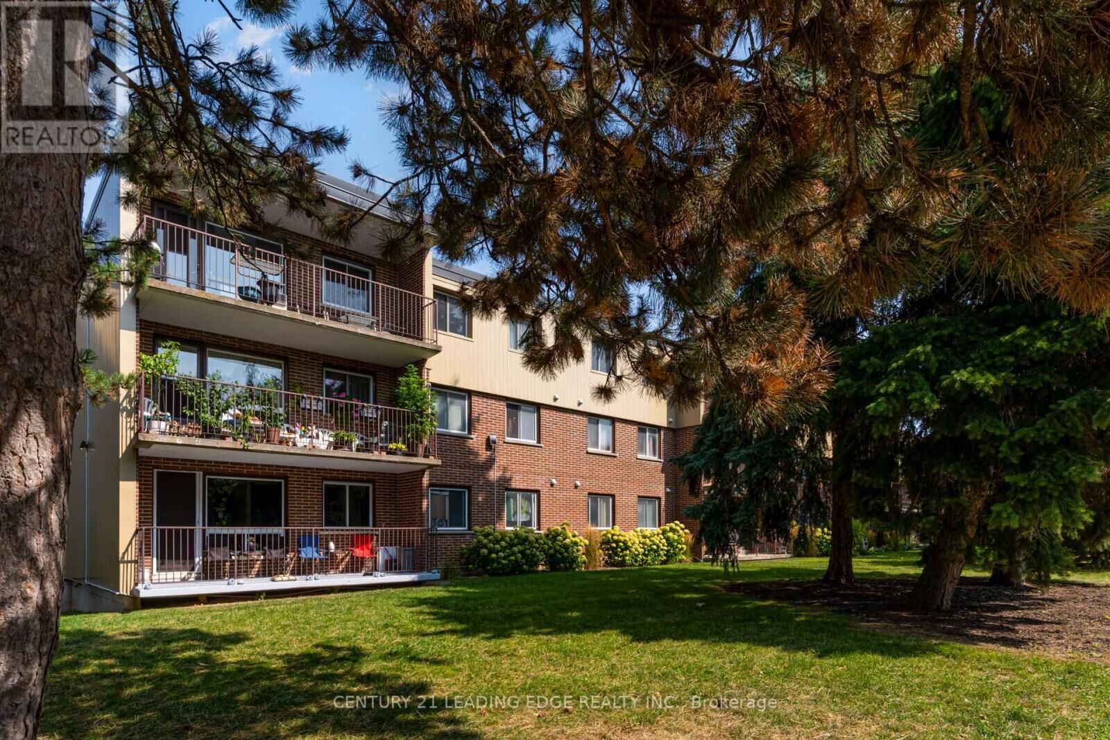 Property Photo: 30 Avalon Place 314 ON N2M 4N6