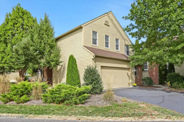 129 Victoria Lane  Lewisburg PA 17837 photo