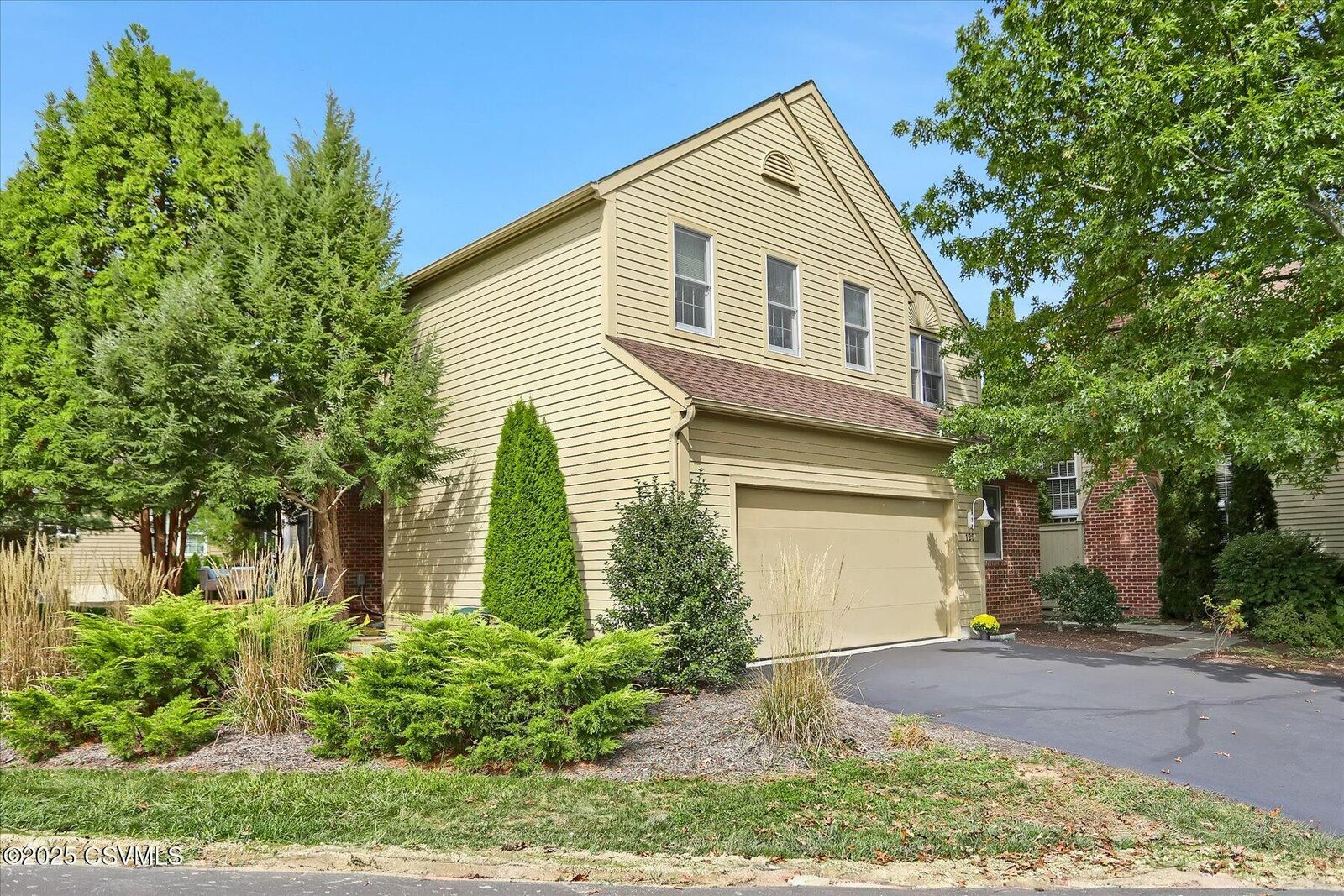 Property Photo: 129 Victoria Lane PA 17837