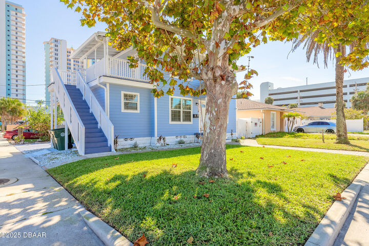 Property Photo:  316 N Grandview Avenue  FL 32118 