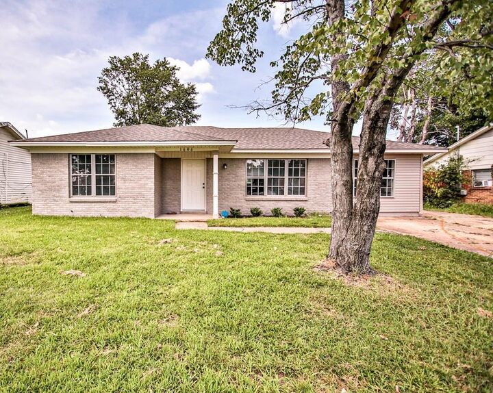 Property Photo:  1606 Goodwin Avenue  AR 72301 