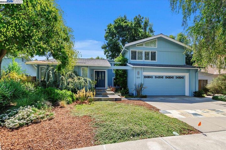 Property Photo: 1253 Ridgewood Rd CA 94566