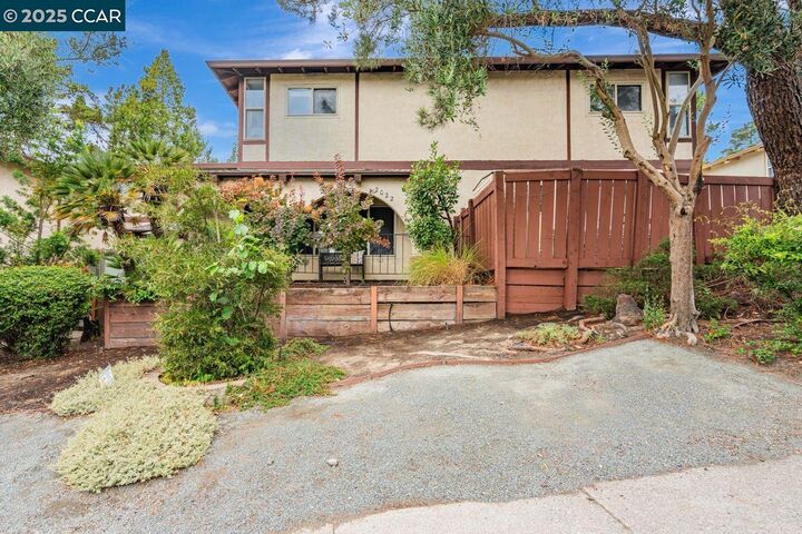 Property Photo: 2022 Ascot Dr CA 94556