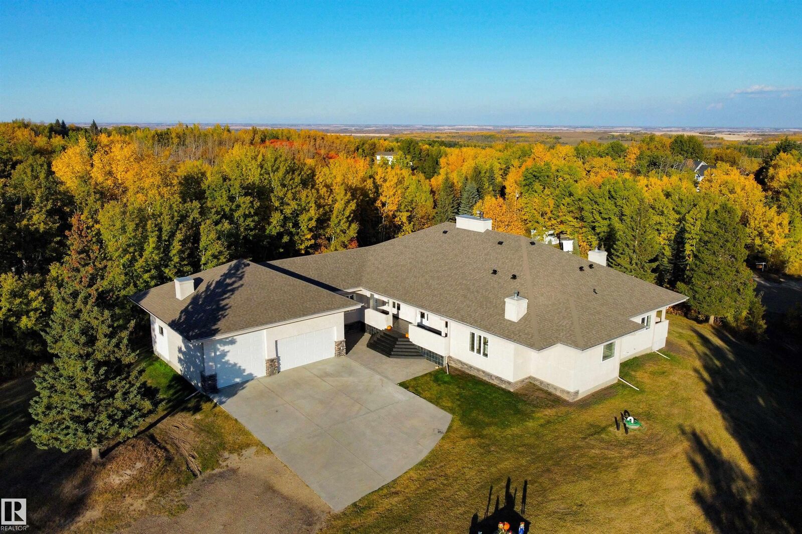 Property Photo:  54129 Rge Road 275 19  AB T7X 3S4 