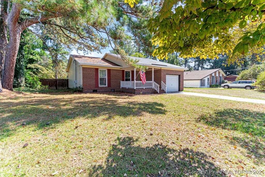 Property Photo: 2613 Sedgefield Drive NC 28306