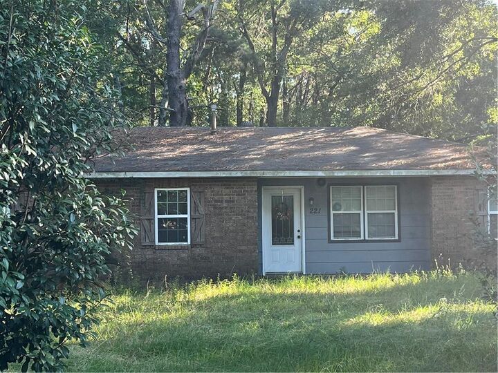 Property Photo:  221 Jacks Road  LA 71341 