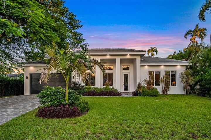 Property Photo:  4440 NE 15th Ter  FL 33334 