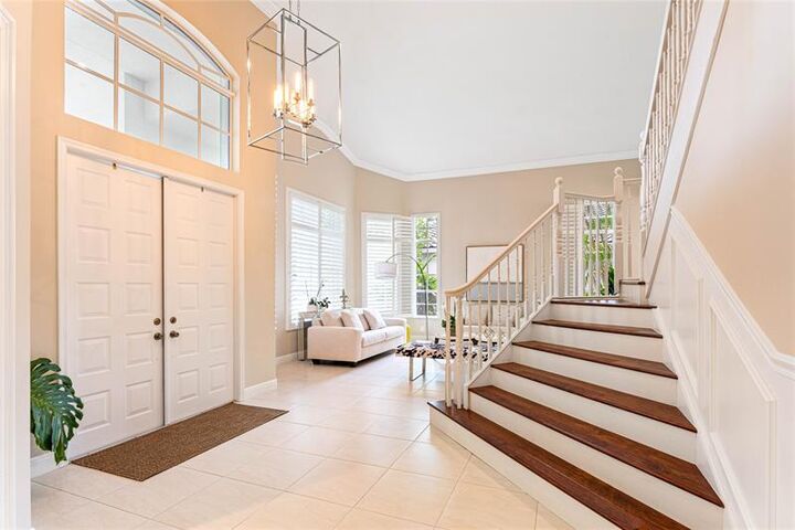 Property Photo: 2527 Montclaire Cir FL 33327