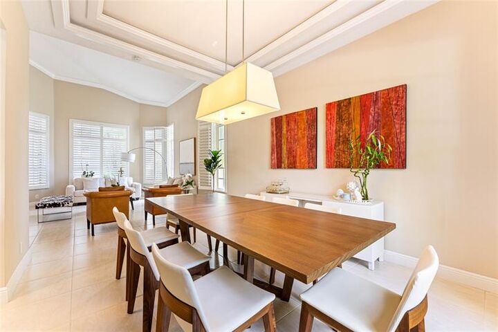 Property Photo: 2527 Montclaire Cir FL 33327