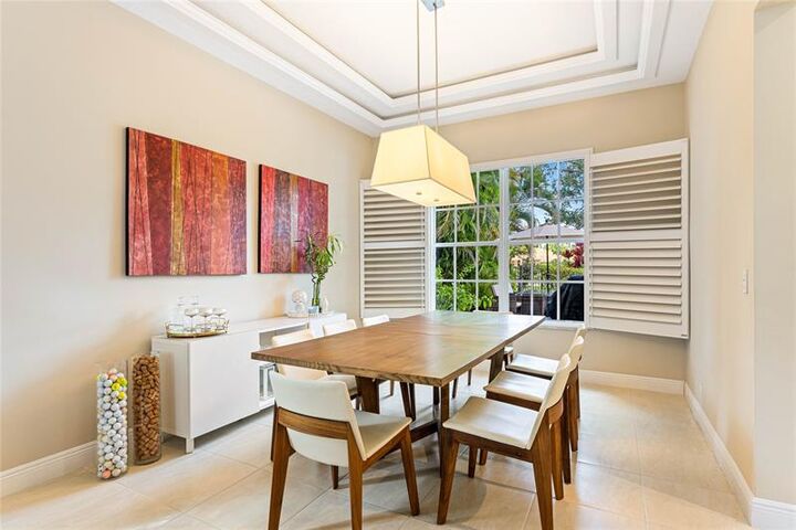 Property Photo:  2527 Montclaire Cir  FL 33327 