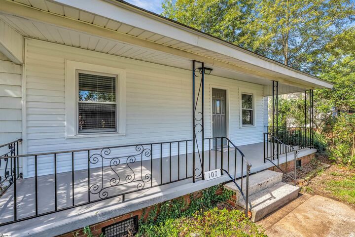 Property Photo:  107 Brooks Avenue  SC 29617 