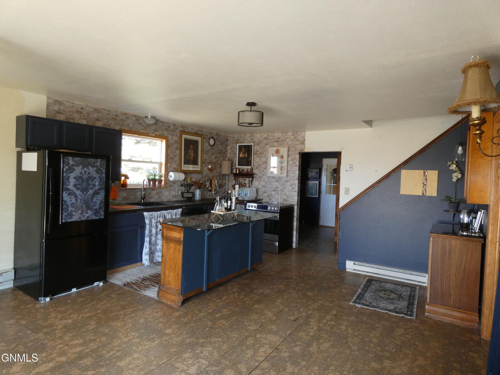 Property Photo:  630 6th Avenue NE  ND 58463 