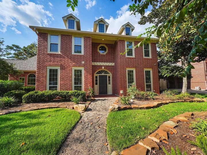 Property Photo:  5 Hidden Pond Place  TX 77381 