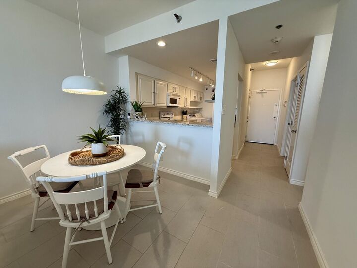 Property Photo: 7700 Seawall Blvd Boulevard 403 TX 77551