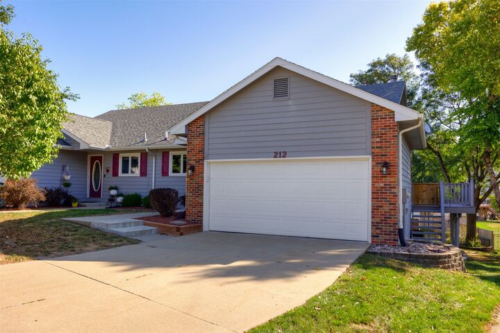 Property Photo:  212 S 52nd Street  IA 50265 
