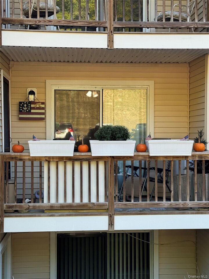 Property Photo: 313 Fox Run Lane NY 10512