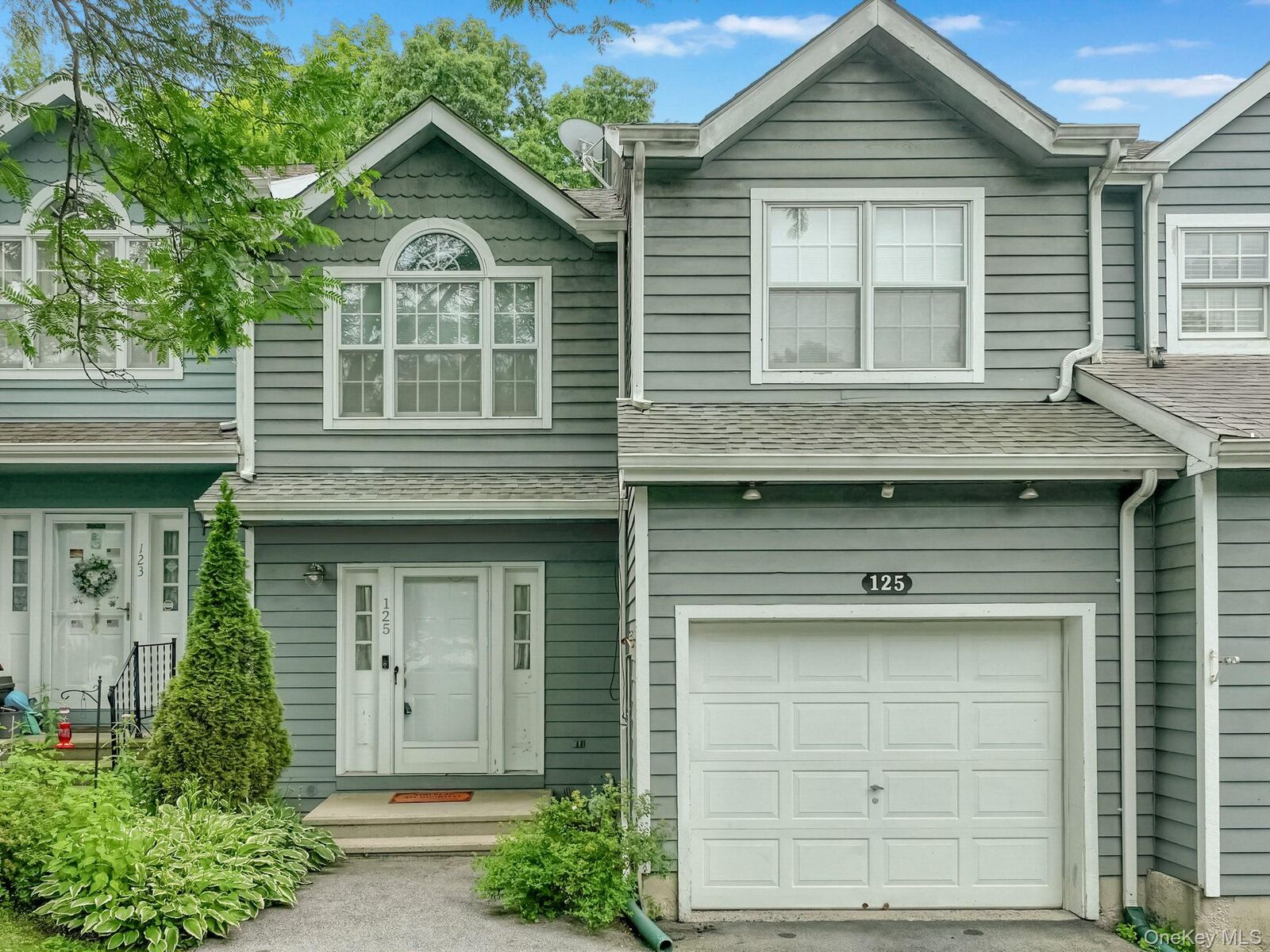 Property Photo:  125 Pinebrook Drive  NY 12538 