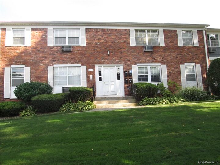 Property Photo:  53 Doxbury Lane  NY 10901 