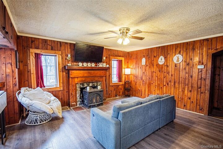 Property Photo:  67 Grove Street  NY 10925 