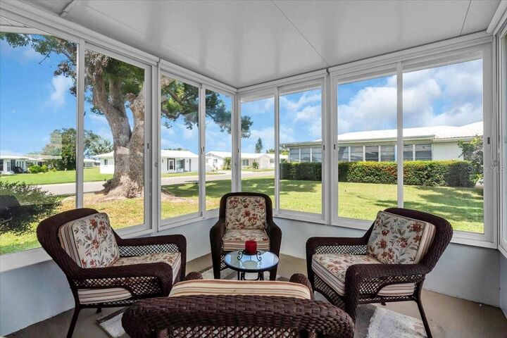 Property Photo: 4003 Joyce Drive FL 34208