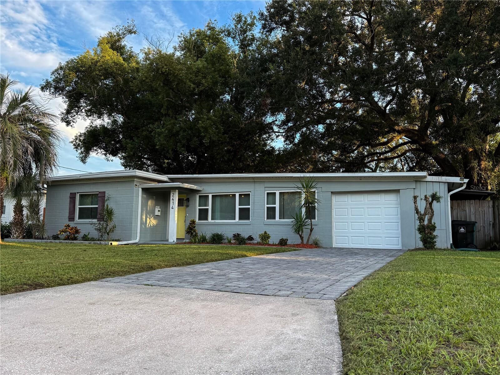 Property Photo:  2414 Illinois Street  FL 32803 
