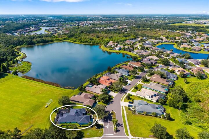 Property Photo: 12428 Aster Avenue FL 34212