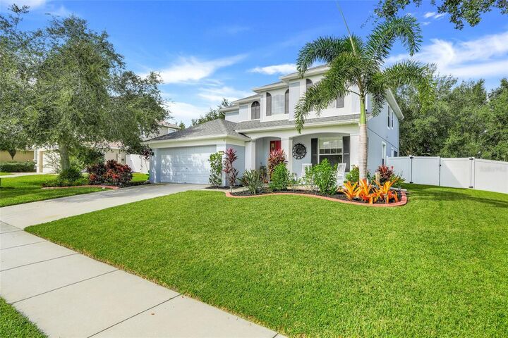 Property Photo: 488 Dagama Drive FL 34715