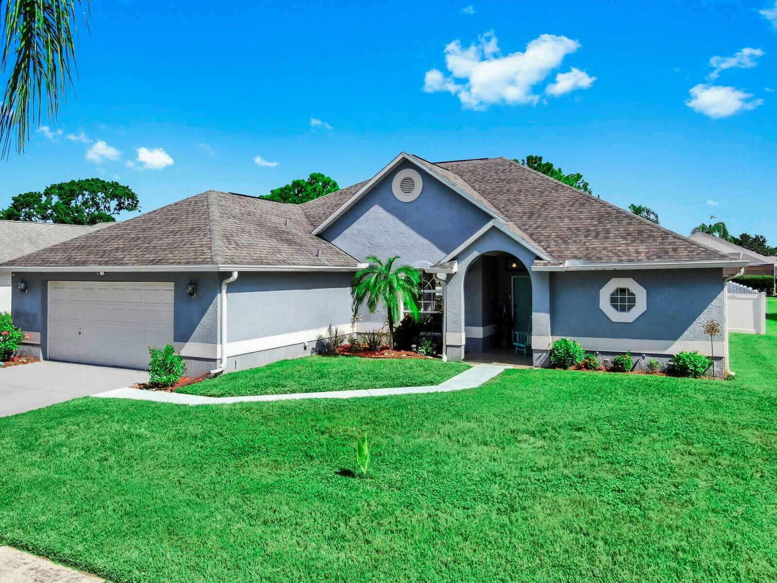 Property Photo:  3608 Cresta Court  FL 33573 