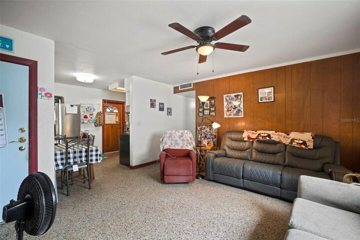 Property Photo: 2904 E Waters Avenue FL 33604