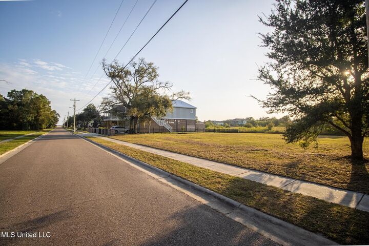 Property Photo:  133 Markham Drive  MS 39560 