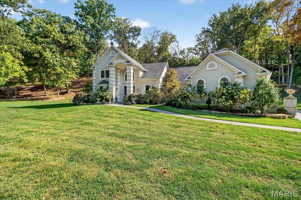 Property Photo: 5512 Elk Valley Estates Drive MO 63128