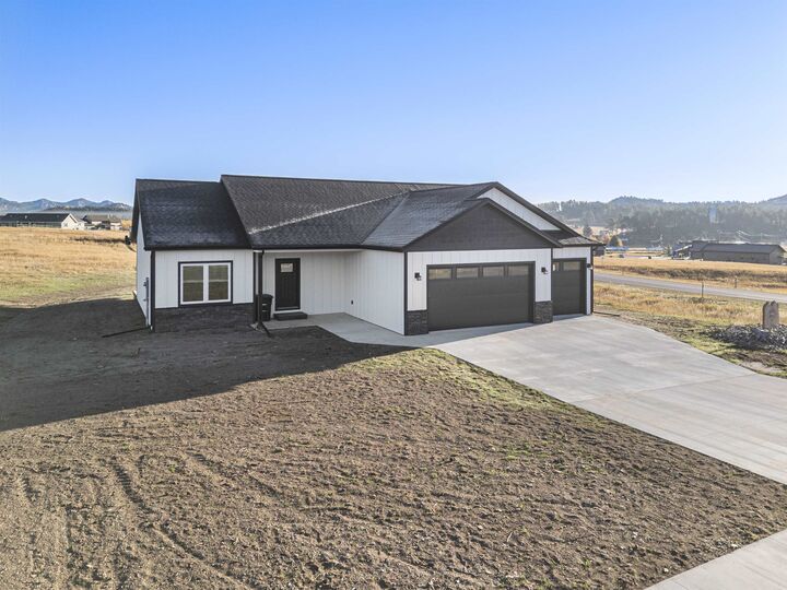 102 Stone Hill  Custer SD 57730 photo