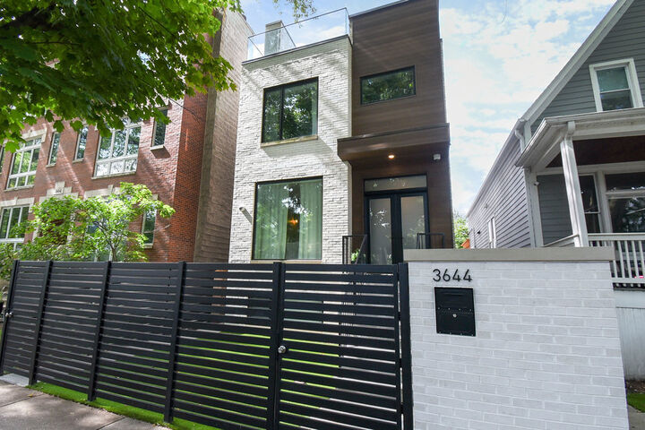 3644 N Bosworth Avenue  Chicago IL 60613 photo
