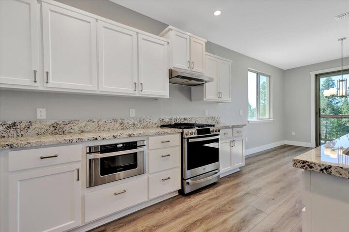 Property Photo: 506 Liberty Court CA 95945