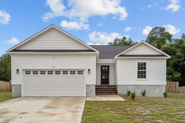605 Sonata Court  Richlands NC 28574 photo