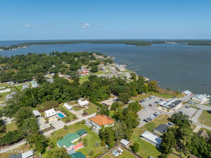 Property Photo:  112 Midland Lane  NC 28460 