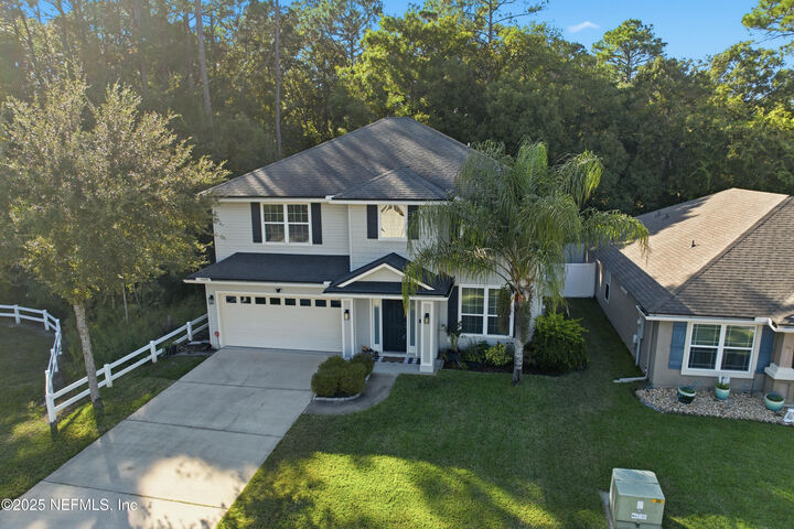 Property Photo: 11520 Dunforth Cove Drive FL 32218
