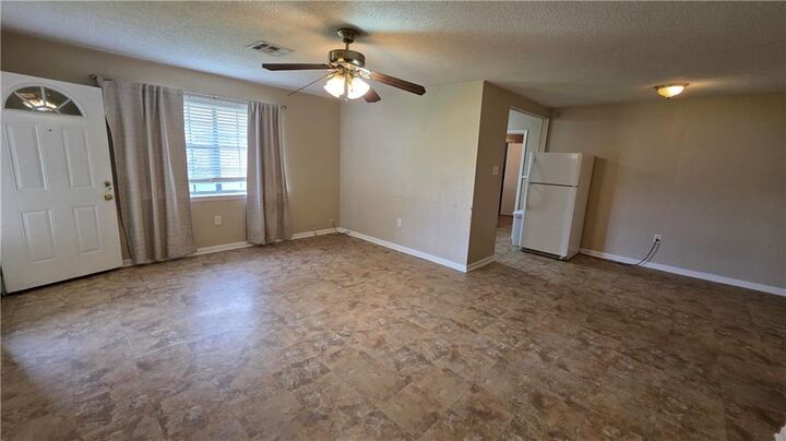 Property Photo: 110 (A & B) Lambda Street LA 70037