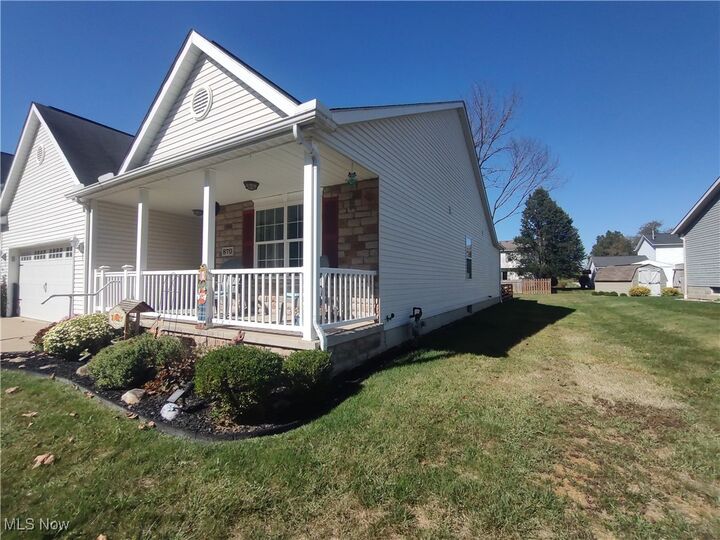 Property Photo: 870 Susan Road OH 44266