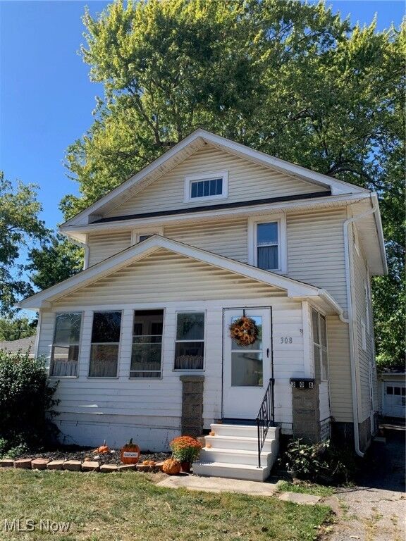 Property Photo: 308 Olive Street OH 44035
