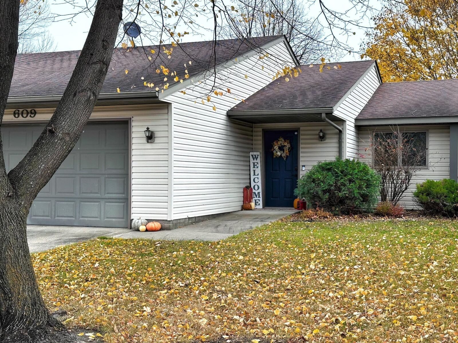 Property Photo:  609 E Welco Drive  MN 56069 