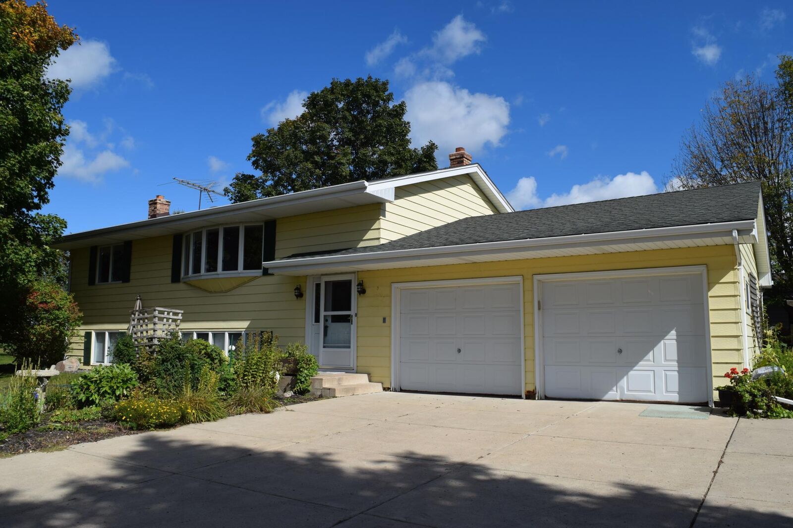 Property Photo:  1846 Dempsey Avenue SW  MN 55390 