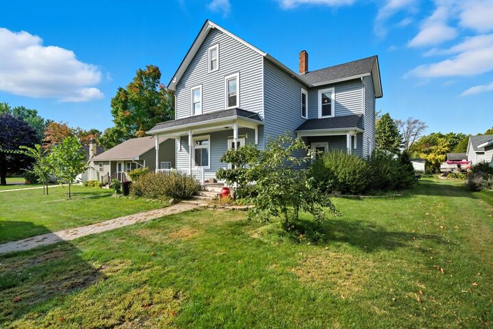 Property Photo:  209 1st Avenue SE  MN 55397 